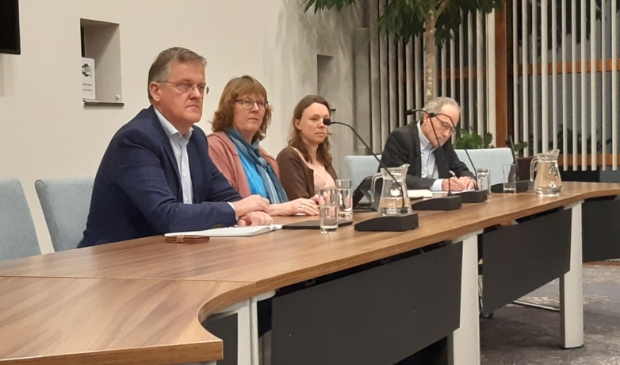<p>Afgevaardigden van de vier Bunnikse partijen die vanavond het woord zullen voeren, met links vooraan Frans Pouw (archief 2019)</p>