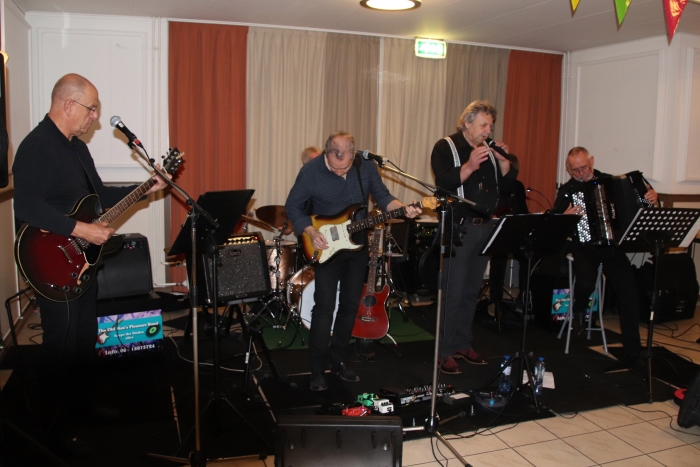 The Old Man's Pleasure Band in actie tijdens het Agatha-feest. 21 maart staat deze band op de planken in de Rank