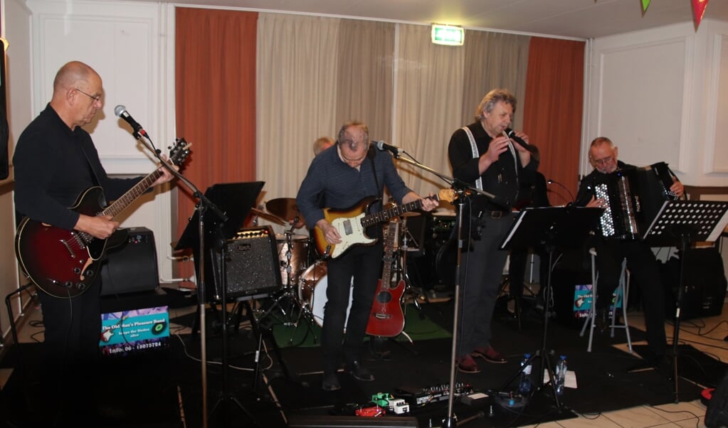 The Old Man's Pleasure Band in actie tijdens het Agatha-feest. 21 maart staat deze band op de planken in de Rank
