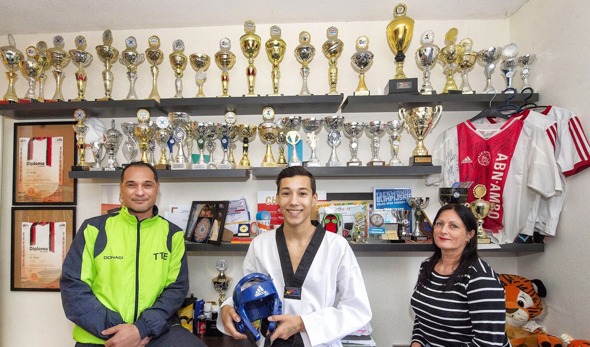 Richard Molle, Milan Molle en Gea van Dijkhuizen zijn een Taekwondo-gezin en dag en nacht met de sport bezig.