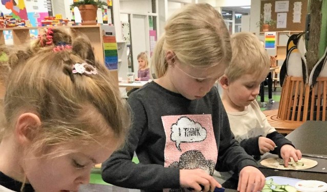 Kookworkshop bij de Wegwijzer bij de BSO van K'nijntjes&Zippies
