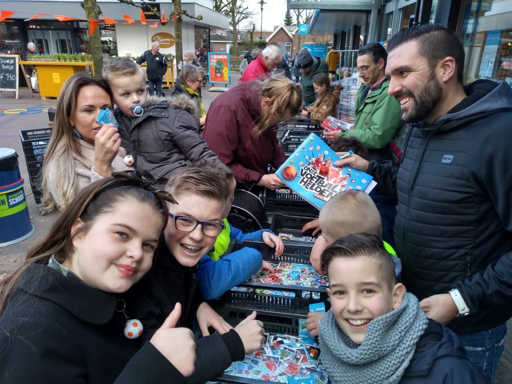 De leden van het gezin Vlug uit Houten waren fanatiek aan het ruilen deze middag
