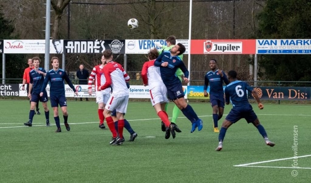 In de thuiswedstrijd tegen RODA'46 bleef FC De Bilt steken op een gelijkspel. Foto: Henk Willemsen
