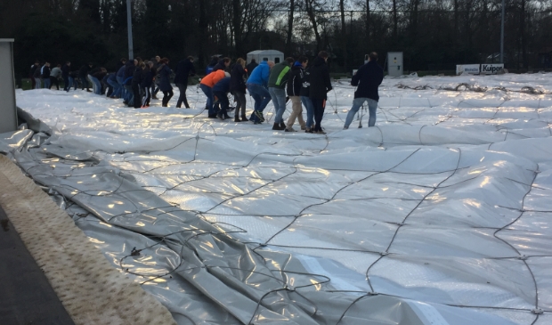 <p>Vorig jaar werd de hockeydome nog opgezet met tientallen vrijwilligers.</p>