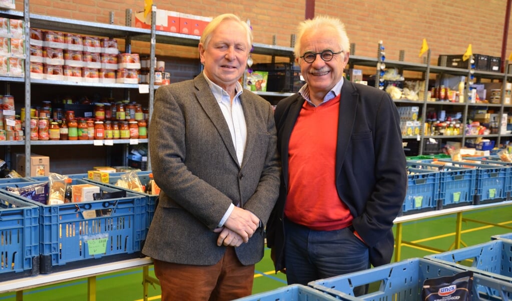 Scheidend voorzitter Jaap Remme en de nieuwe voorzitter Jan van Bergen