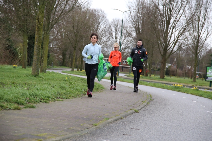 Troeptrimmers doen een opruimrondje