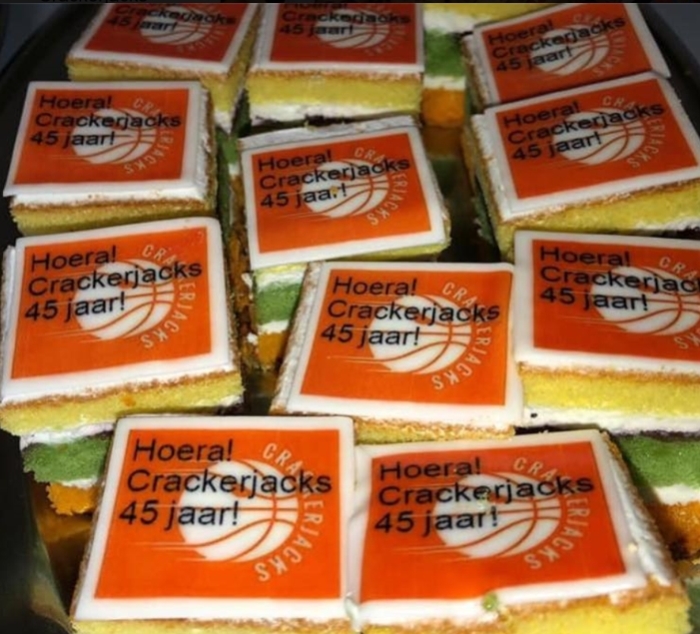 Gebakjes 45 jaar CJ