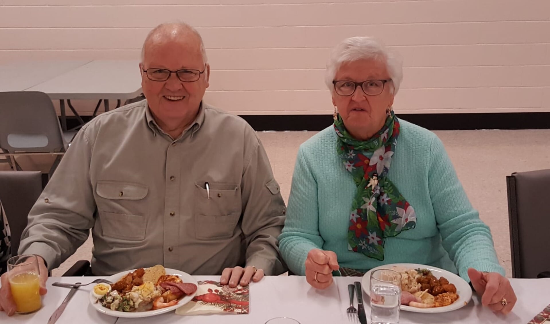 Teo van Steeg en zijn vrouw Sieka Wilts in de kerk met kerst 2019. 