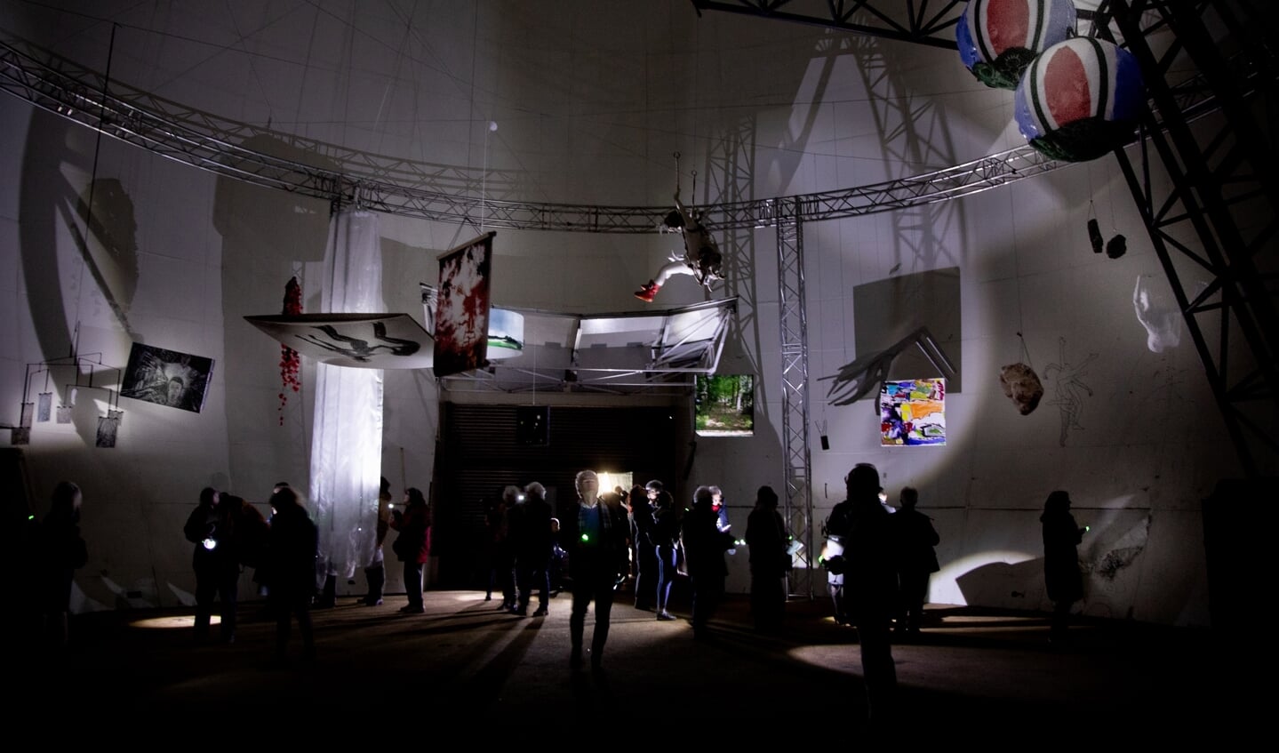 De expositie Vrijheid in de Stingerbol in Ede, begin maart. 