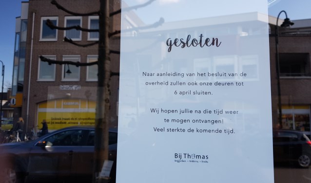 Scholen, horeca en sportclubs in Nederland zijn op last van de regering gesloten in de strijd tegen het coronavirus.