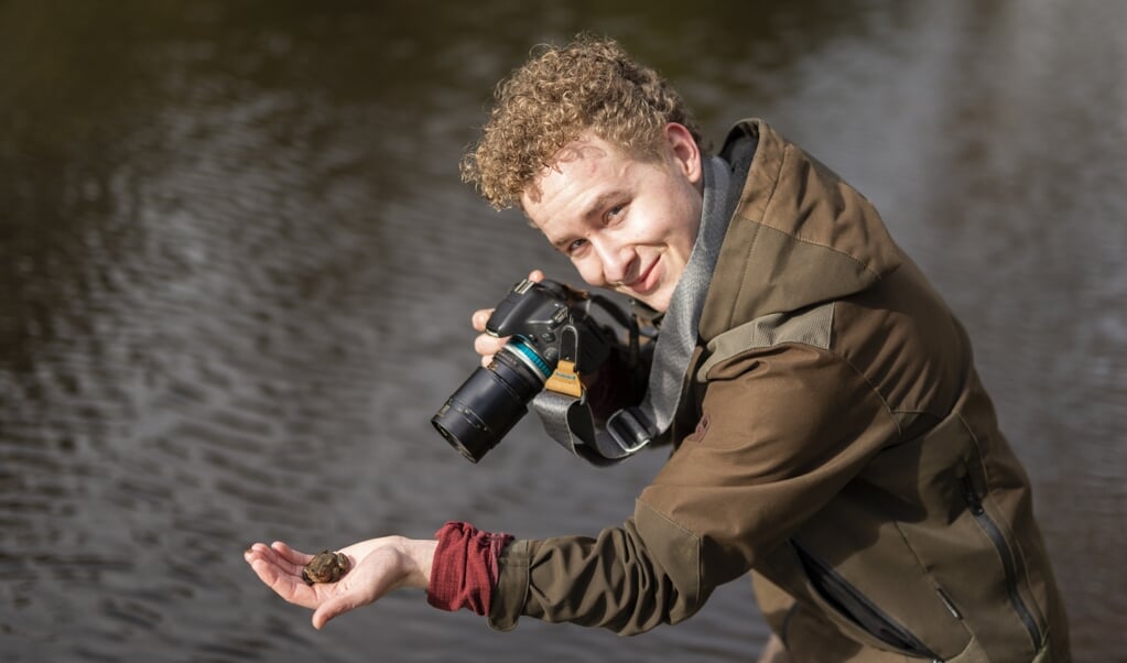 Natuurfotograaf Marijn Pater maakt de meeste foto's in 'zijn' Schaffelarsebos. ,,Je hoeft niet naar verre landen toe om mooie foto's te maken...''