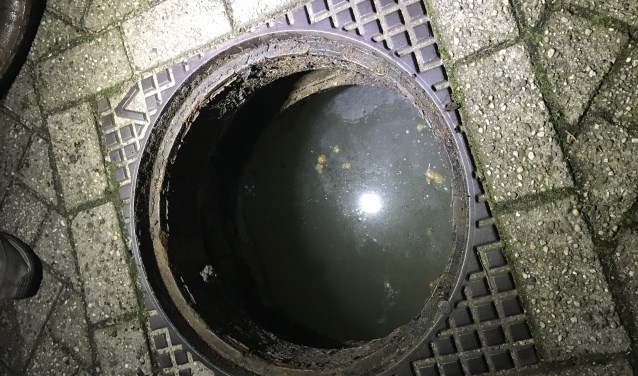 Rioolwater tot aan straathoogte