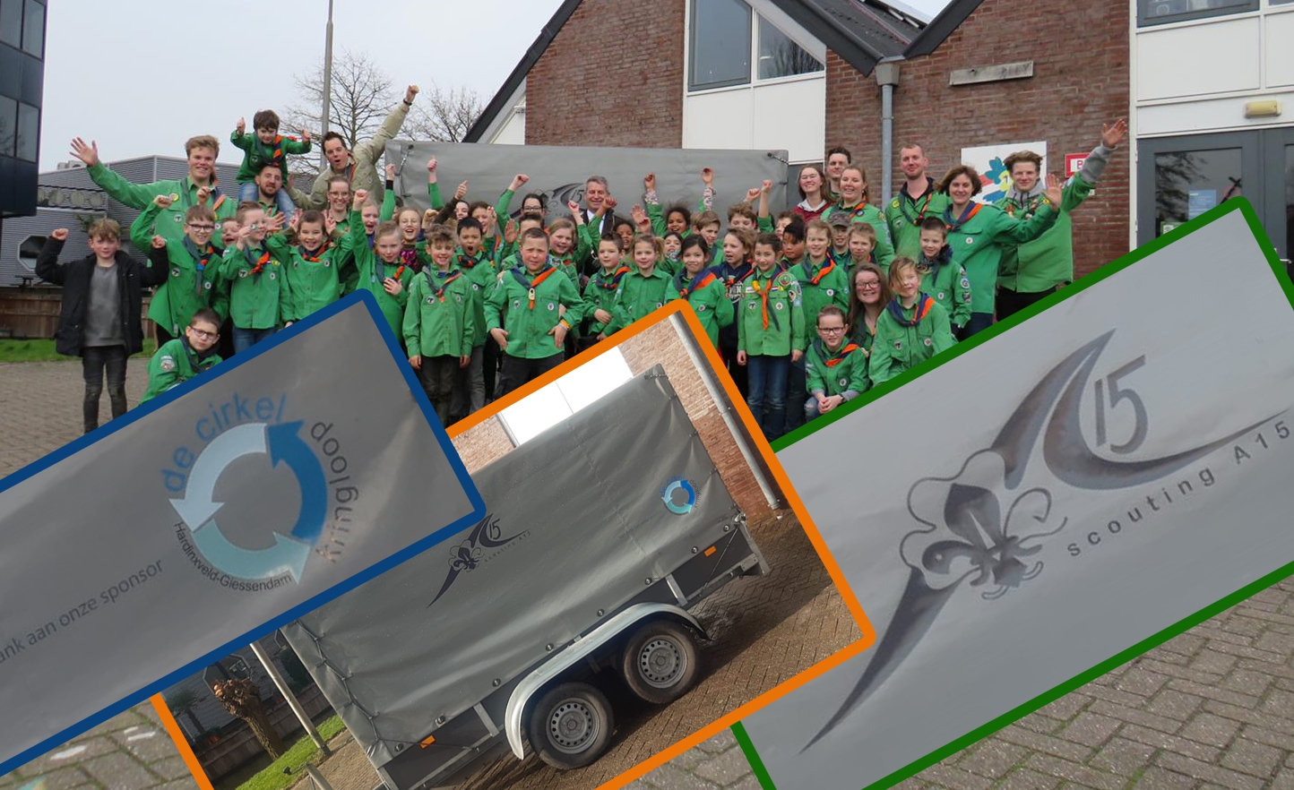 De welpen die 100 jaar welpen vieren voor de aanhanger