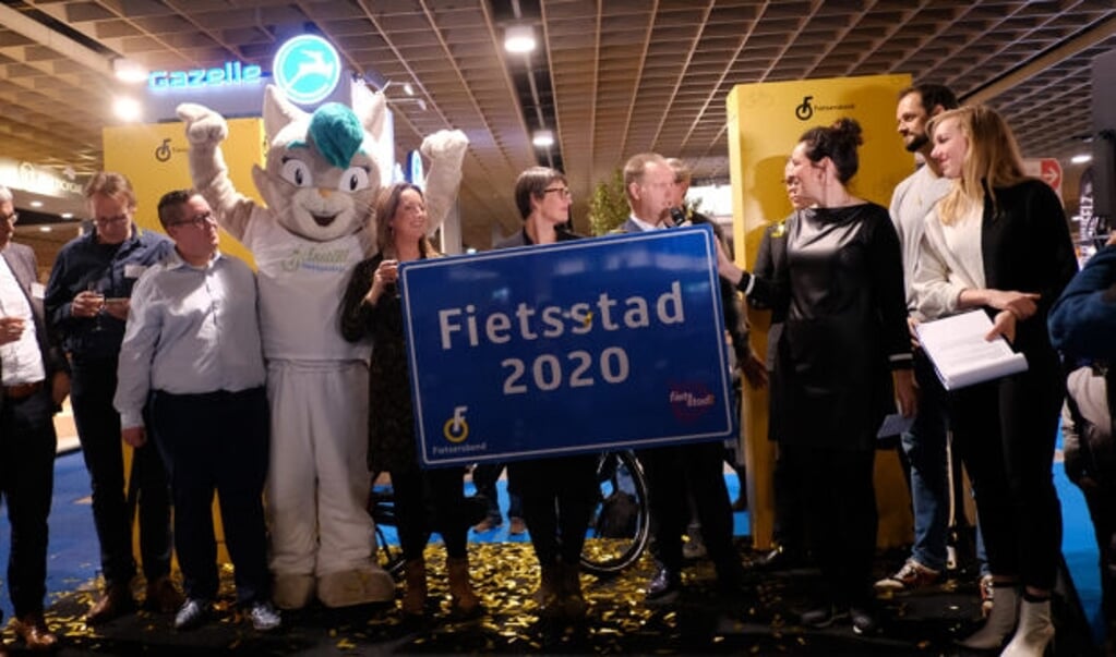 De gemeente Veenendaal kreeg vrijdag de titiel Fietsstad 2020. Scherpenzeel bleek de grootste stijger.