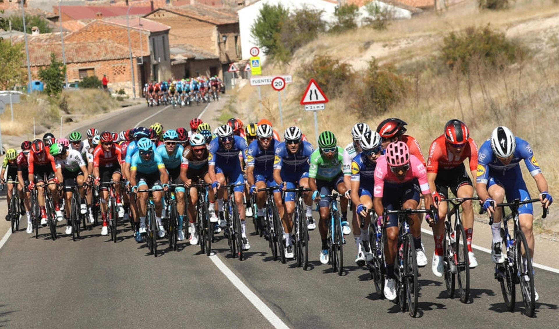 Op zaterdag 15 augustus is de doorkomst van de 75e Ronde van Spanje. 