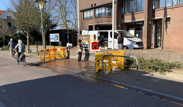 Renovatie van het gemeentewapen voor het gemeentehuis in Ouderkerk aan de Amstel