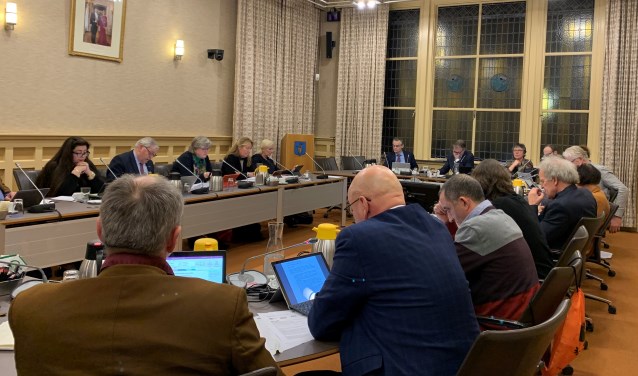 Een volle raadszaal in Baarn. Dat zal voorlopig niet het geval zijn.