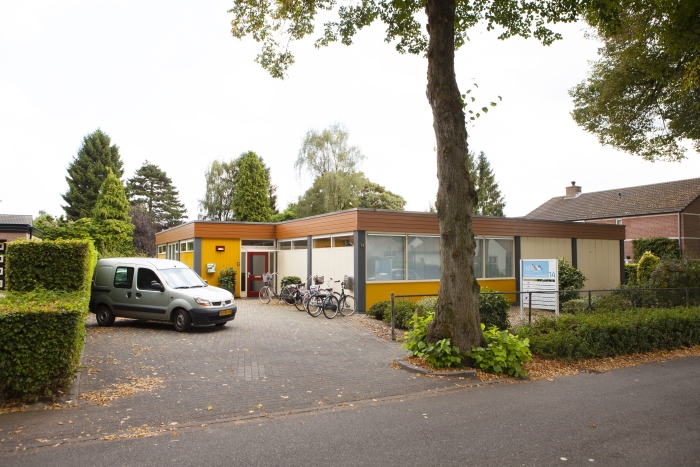 Pand PMC Helix aan de Meester Bosweg 14 in Leersum