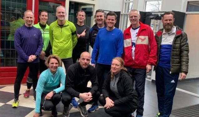 RoPaRun team de Vennepers vertrekt voor de training vanaf de Rustende Jager