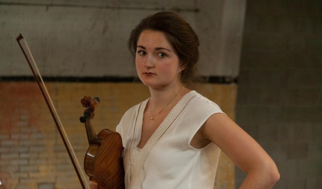 Violiste Elise Besemer.