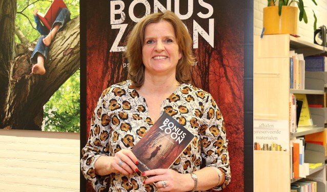 Antoinette Kalkman is één van de vijf genomineerden voor de titel 'Z-O-U-T schrijver van het jaar'.