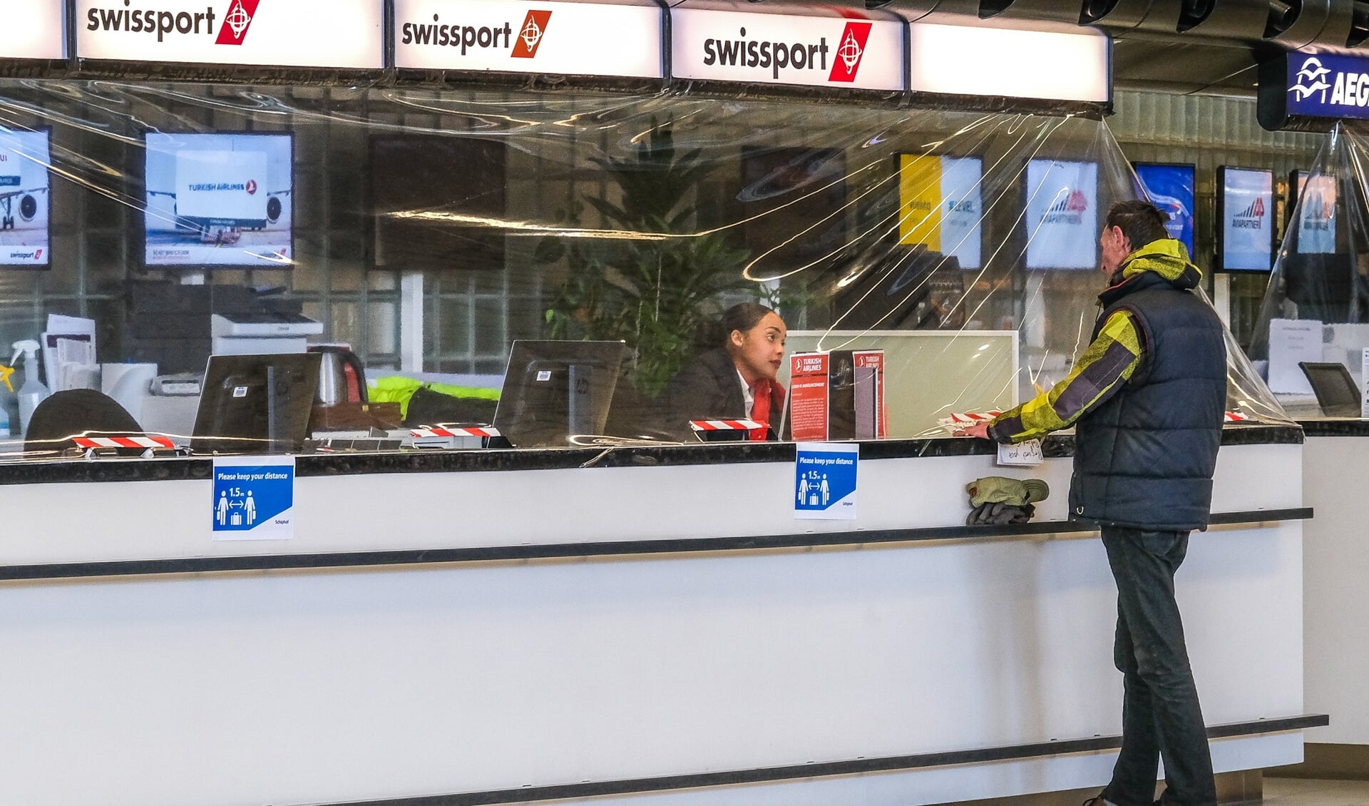 Schiphol Airport 'Ghost Town' tijdens de Corona virus
