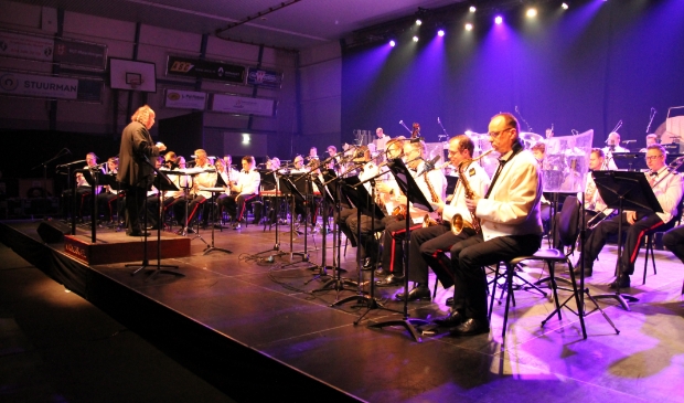 Het gastconcert van de Marinierskapel kon nog wel doorgaan.