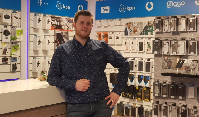 Rick Rozendaal zet met de naamswijziging Optie 1 in Telefoonwinkel Putten een stap vooruit.