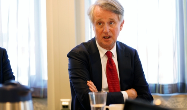 <p>Benschop: 'Winst wordt behaald door efficiëntere vliegtuigen en de invoering van nieuwe brandstoffen.' </p>