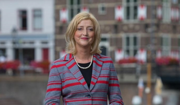 <p>Burgemeester Melissant: ,,De combinatie van de harddrugs en het vuurwapen maken sluiting van een half jaar noodzakelijk." </p>