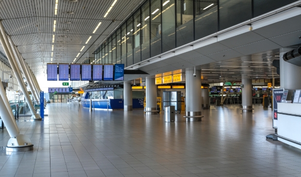 <p>Dit beeld lijkt verleden tijd. Het herstel is ingezet wat betreft de hoeveelheid reizigers, maar zit nog niet op het oude niveau.</p>