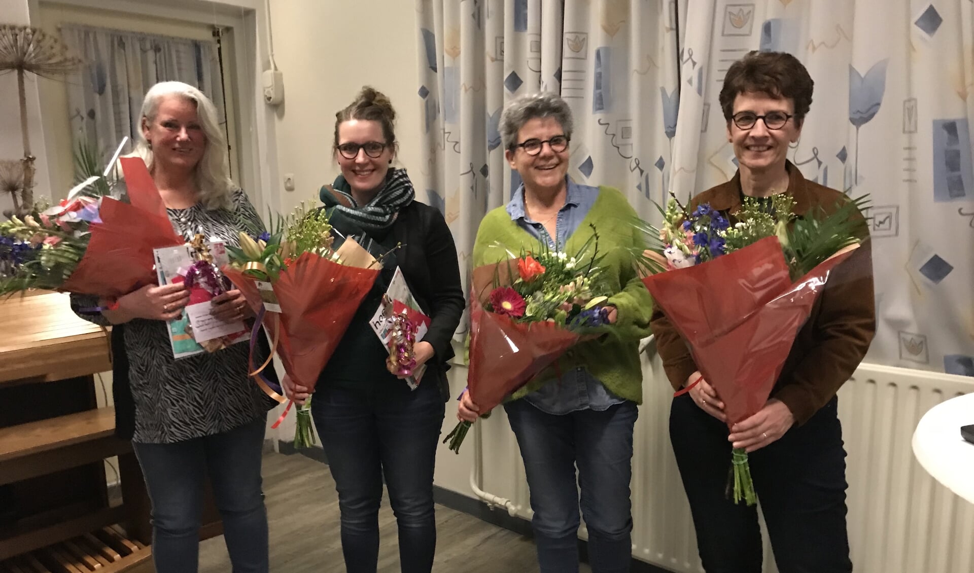 Op de foto vlnr, Gea Grotenberg, Petra Hoogeveen, Johanna Koster en Jannette Fidder 