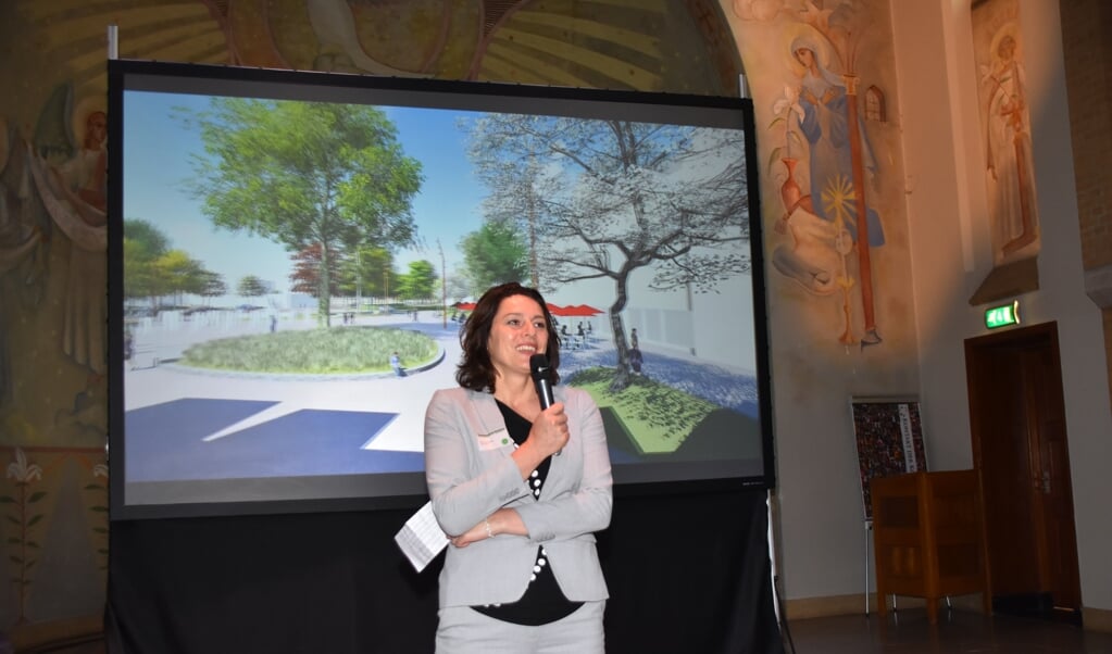 Wethouder Nermina Kundic, in juni vorig jaar, tijdens een presentatie van de gemeente over de plannen voor de Oude Tempel.