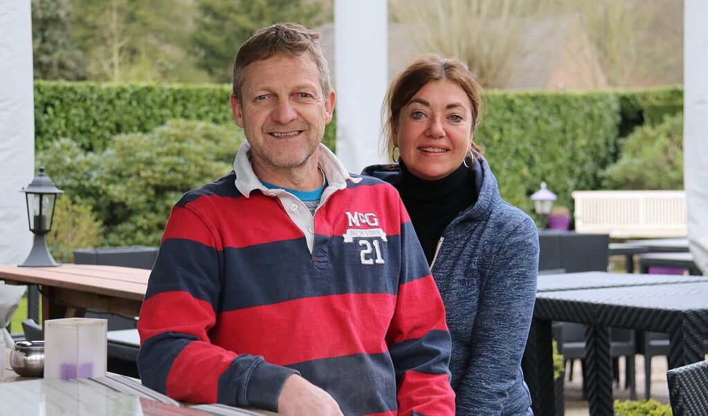 Marc Servaas en echtgenote Yvonne van Grand-café Brocante in Doorn combineren de nieuwe service met een verbouwing.