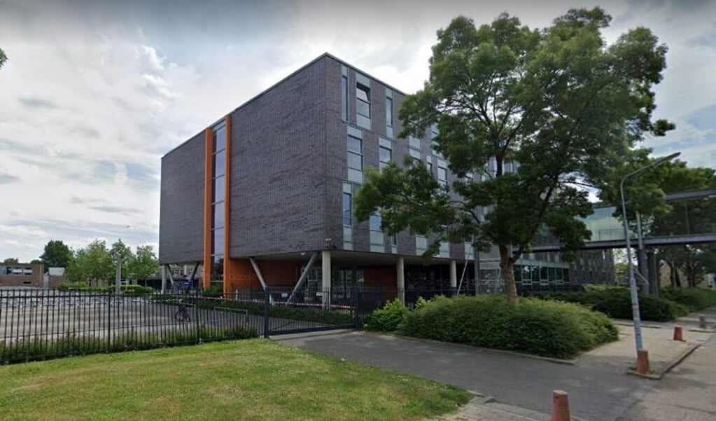 Het Herbert Vissers College in Nieuw-Vennep. Als er te veel aanmeldingen zijn zal er geloot worden. 