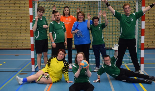 Een deel van het g-team van HCLB met in het midden redacteur Christine Schut.