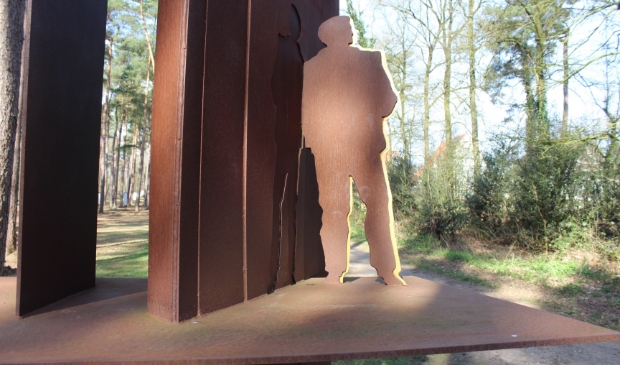 Het Schuilplaatsverlenersmonument bij Kamp Amersfoort.