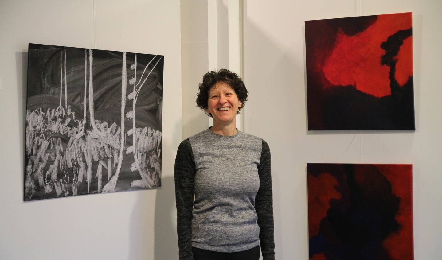 Angela van Iersel opent solo-expositie.