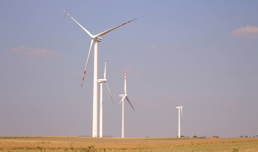 De gemeente Barneveld wil door blijven pakken met plannen voor de plaatsing van windmolens op bedrijventerrein Harselaar.