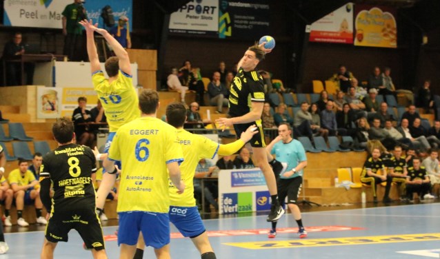 Een wedtstrijd eerder dit seizoen: The Dome Handbal Houten - Herpertz/Bevo HC