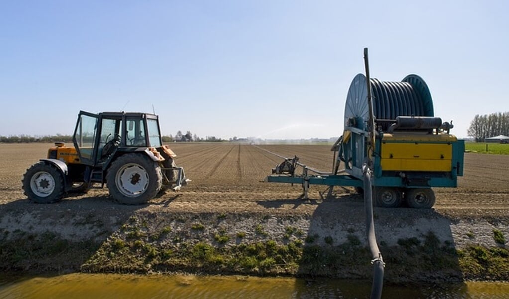 Door de standaard toevoer van zoetwater door het Markermeer en Amsterdam-Rijnkanaal is er voldoende water om in de behoefte van agrarische bedrijven te kunnen voorzien