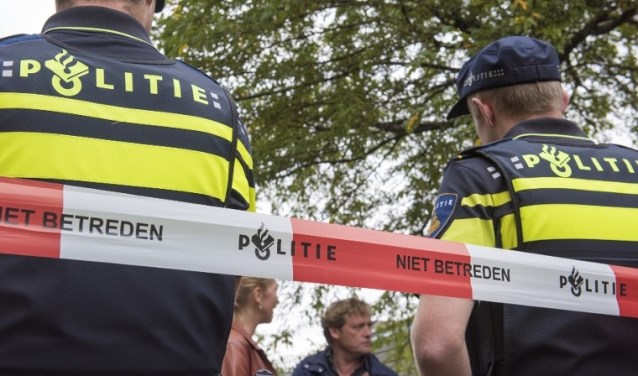 Lichaam aangetroffen in water van de Mooie Nel in Haarlem [HAARLEM/SPAARNDAM] Dinsdag aan het begin van de avond kreeg de politie een melding van een mogelijk lichaam in het water van de Mooie Nel in de buurt van het Mooie Nelweg. Ter plaatse werd door....