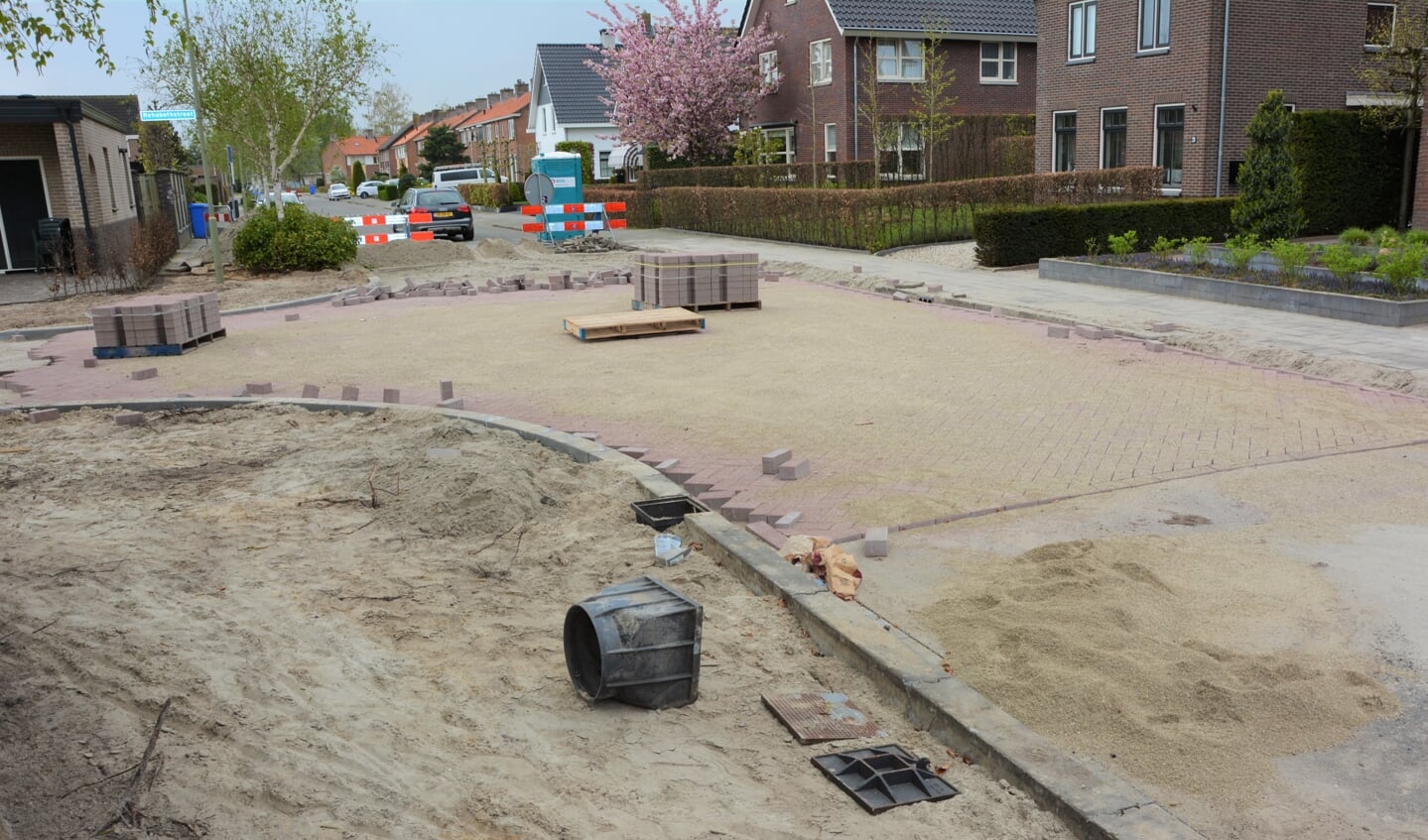 Beeld van de herinrichting van het kruispunt Rehobothstraat/Kosterijweg in Kootwijkerbroek.