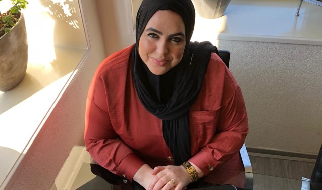 Nadya Aboyaakoub werkt tegenwoordig vaak aan de keukentafel.