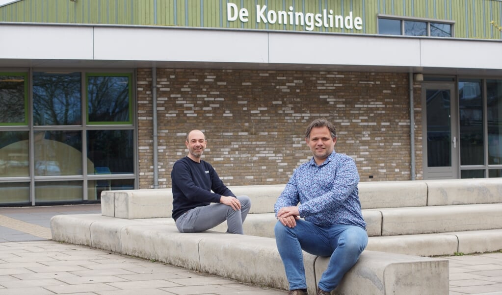 Door de coronacrisis beleven Martijn Blokhuis (links) en Aart van de Poppe  een bijzondere directeurswissel bij De Koningslinde. 