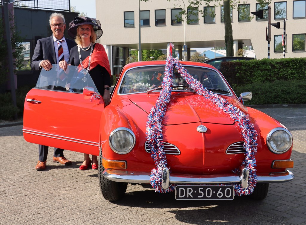 Burgemeester Reinie Melissant-Briene en haar echtgenoot.