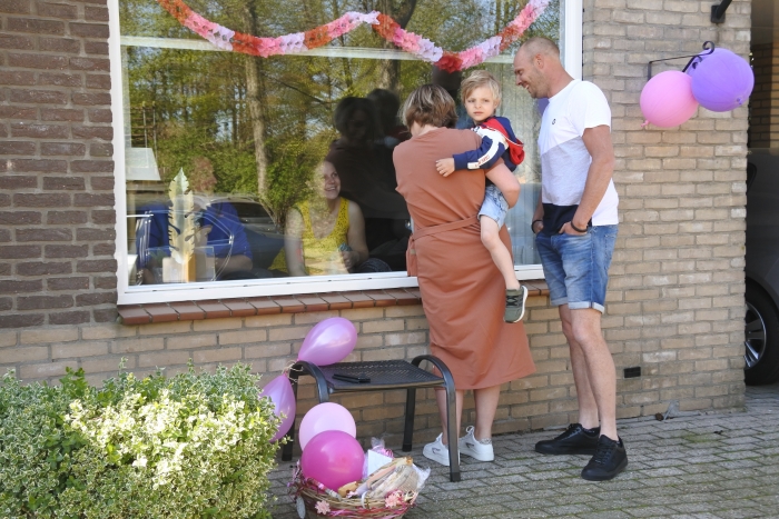 Een bevriend gezin op (k)raamvisite
