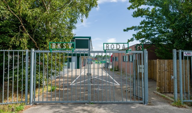 De hekken van de sportparken gaan weer open voor de jeugd.