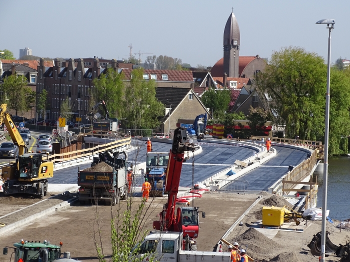 Boezembruggen Halfweg geasfalteerd