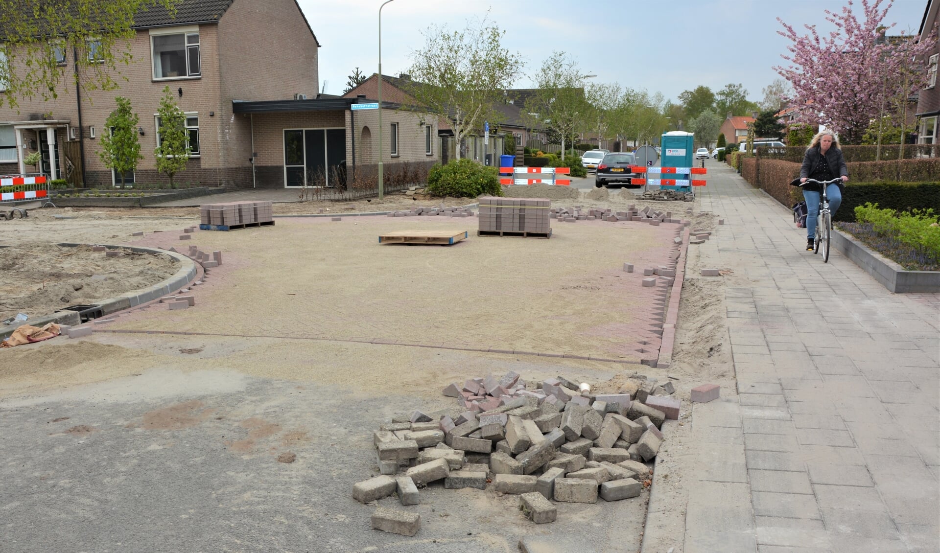 Beeld van de herinrichting van het kruispunt Rehobothstraat/Kosterijweg in Kootwijkerbroek.